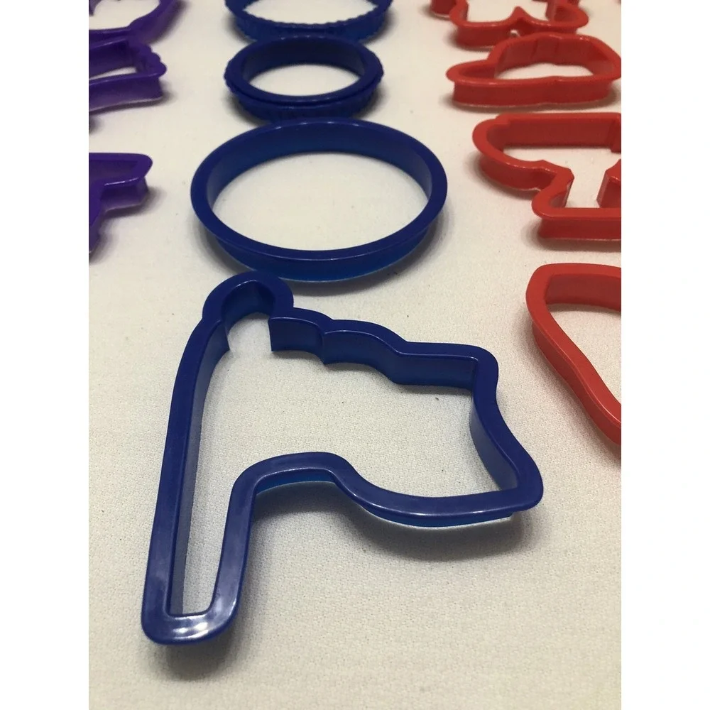 Lot of 21 Plastic Cookie Cutters Sports Animals Trucks Cars Dinos Baking Set
